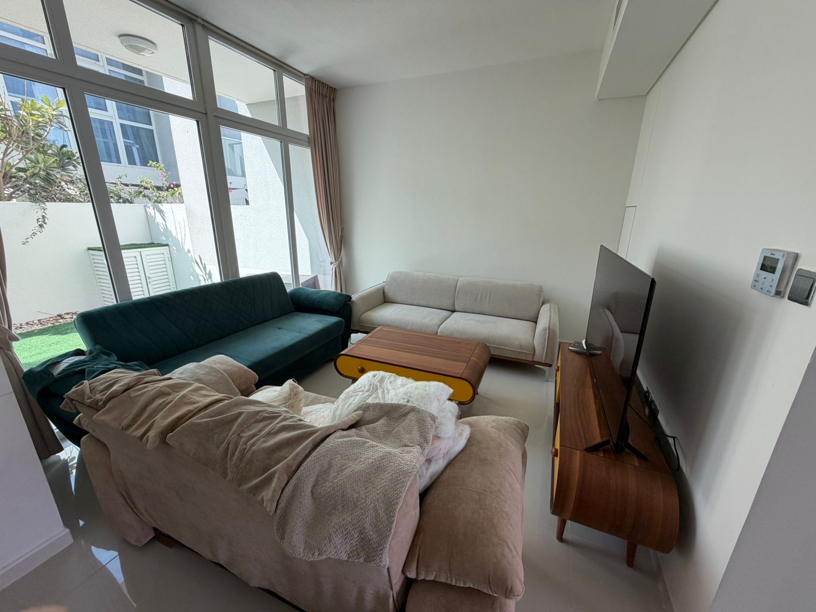 FULLY FURNISHED | READY TO MOVE | NICE FURNITURE