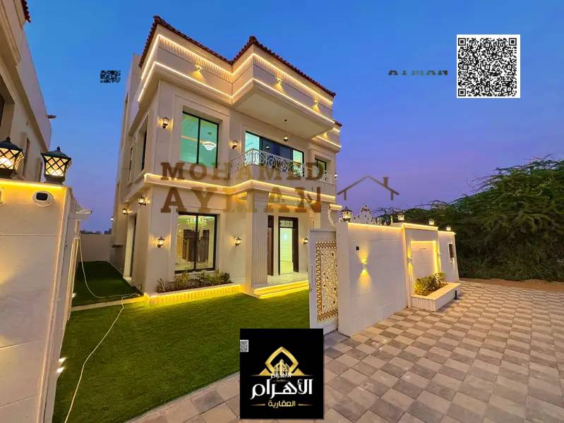3-story villa with a modern design and 5 master bedrooms – registration and ownership included