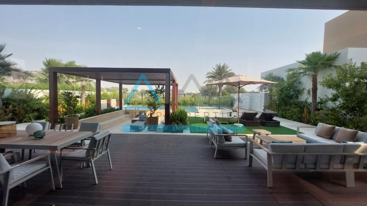 ROBERTO CAVALLI BRANDED HUGE 6BR VILLA WITH DRIVER/MAIDS ROOM FOR SALE