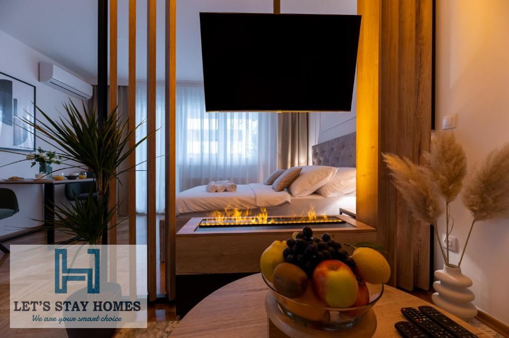 Luxury Redefined | Pool | Fully Equipped Gym | Housekeeping | Free Parking | 24/7 Concierge I Free Cleaning