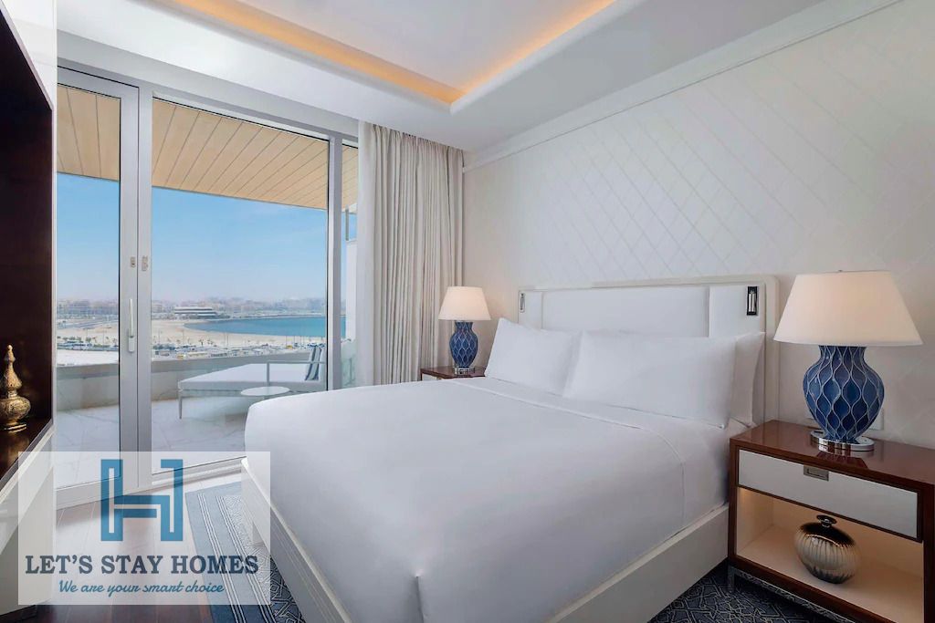 Luxury Redefined | Pool | Fully Equipped Gym | Housekeeping | Free Parking | 24/7 Concierge I Free Cleaning