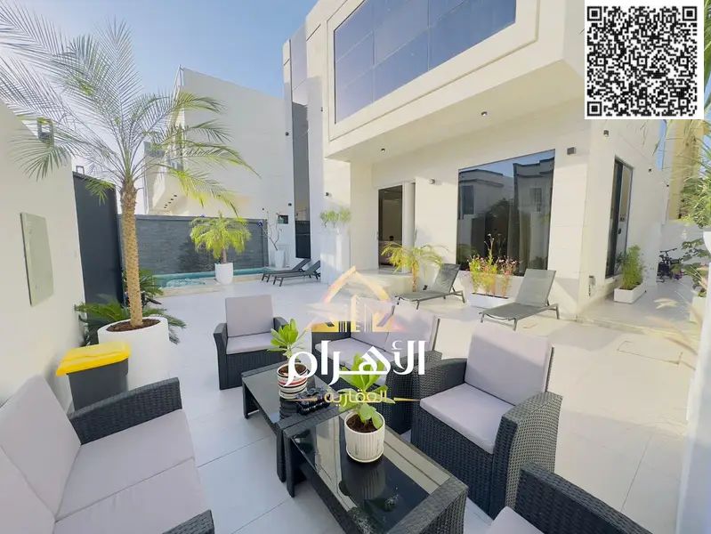A villa with a price including electricity, water and air conditioning fees on the main street, ready to move in