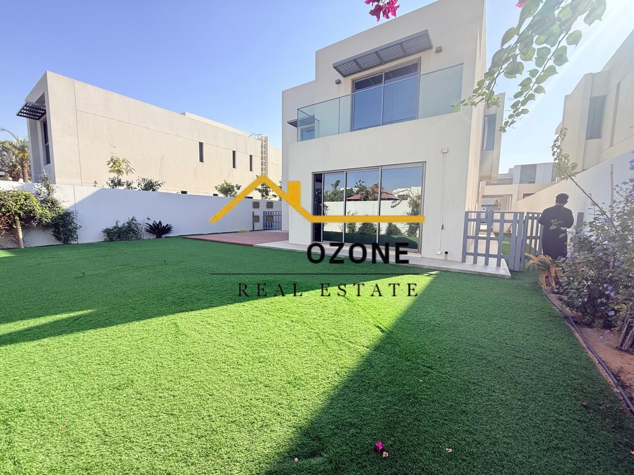 Hot Offer Huge Size 4Bedroom Villa With Maid Room and Garden