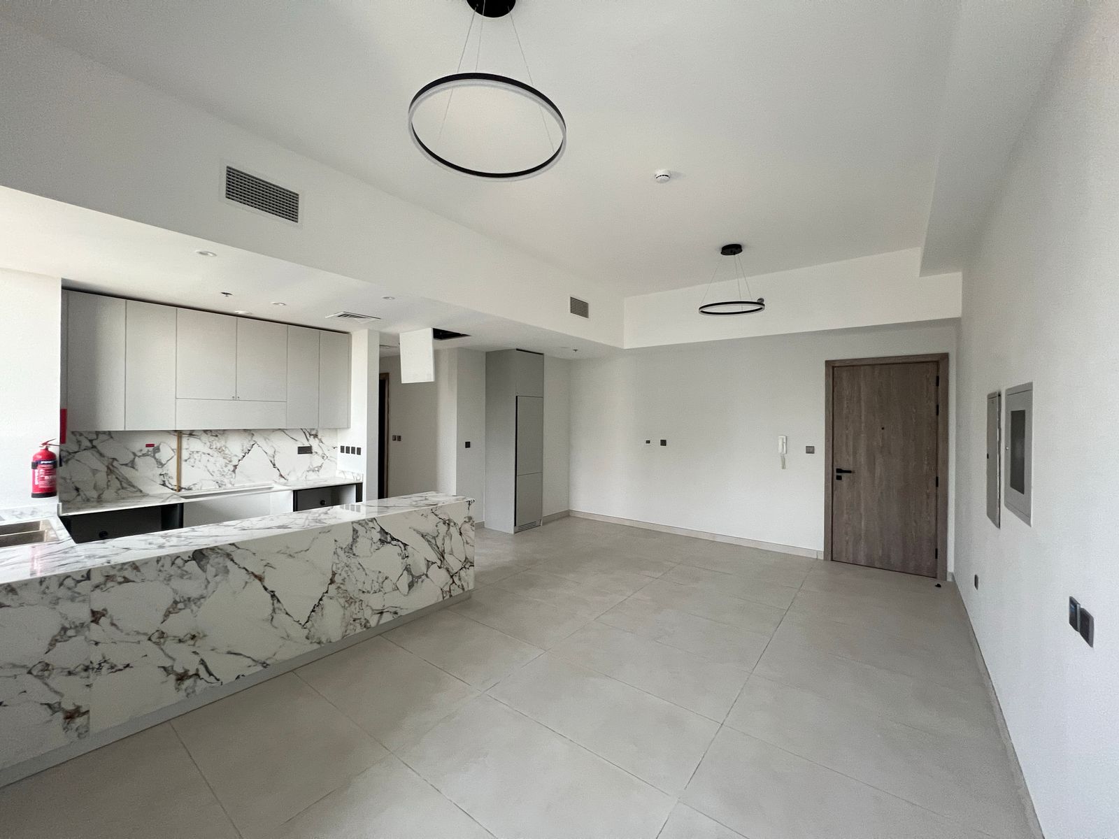 Luxurious 2-Bedroom Apartment in Amal Tower