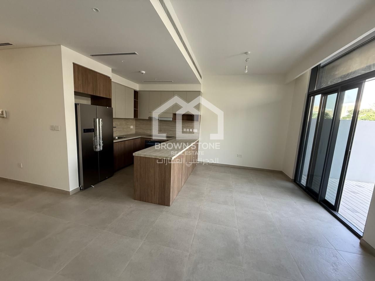 Single Row | Vacant | ideal Location