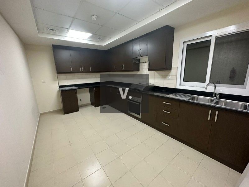 Great Layout |Sea Views | Close Metro