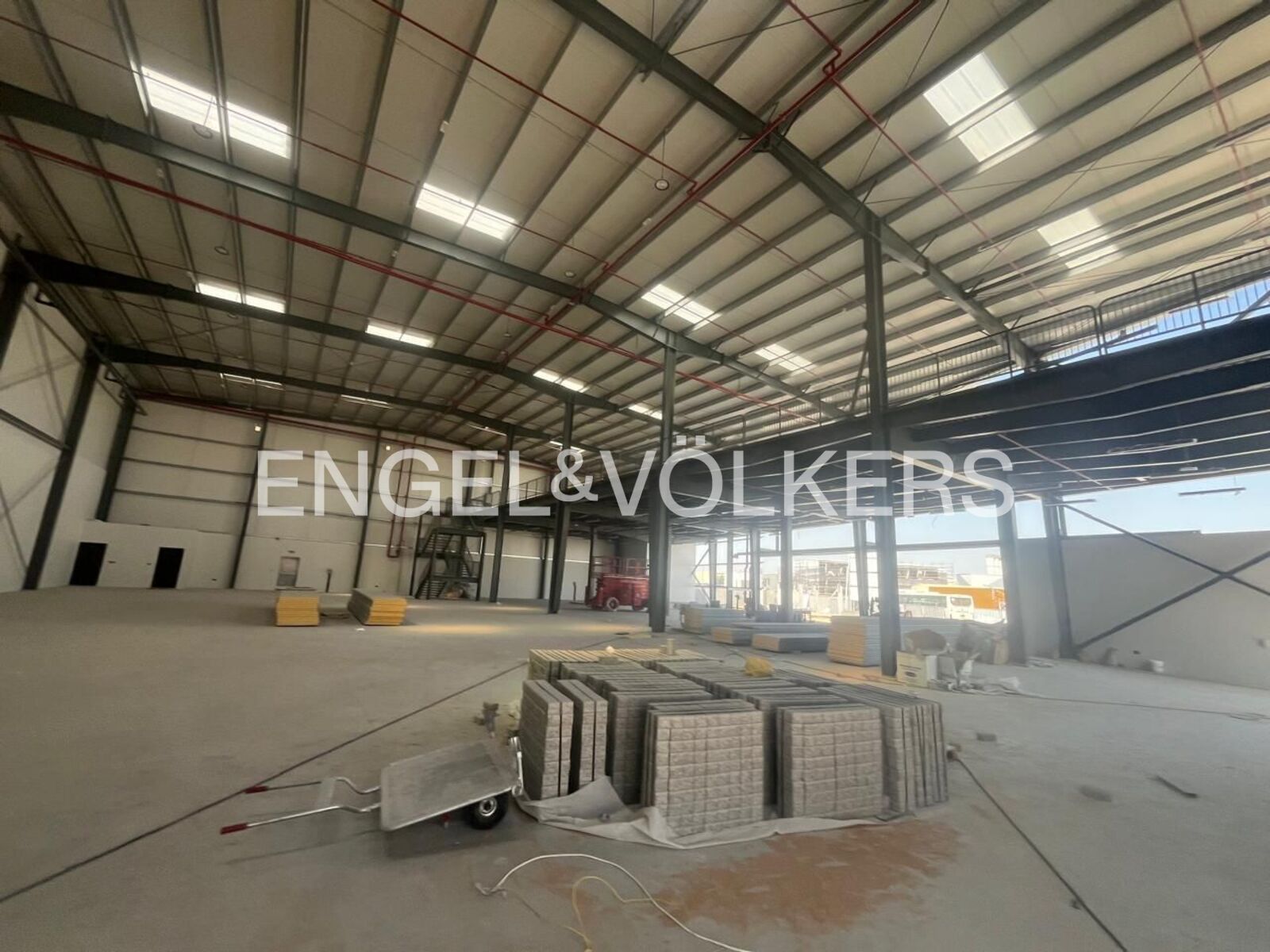 Brand New | Stand Alone | 600 KW | High Ceiling