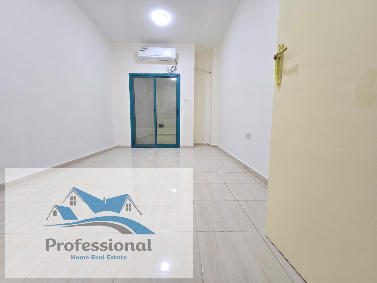 NO DEPOSIT HOT OFFER NICE 1BHK WITH BALCONY IN 28K NEAR TO FAMILY PARK FULL FAMILY BUILDING