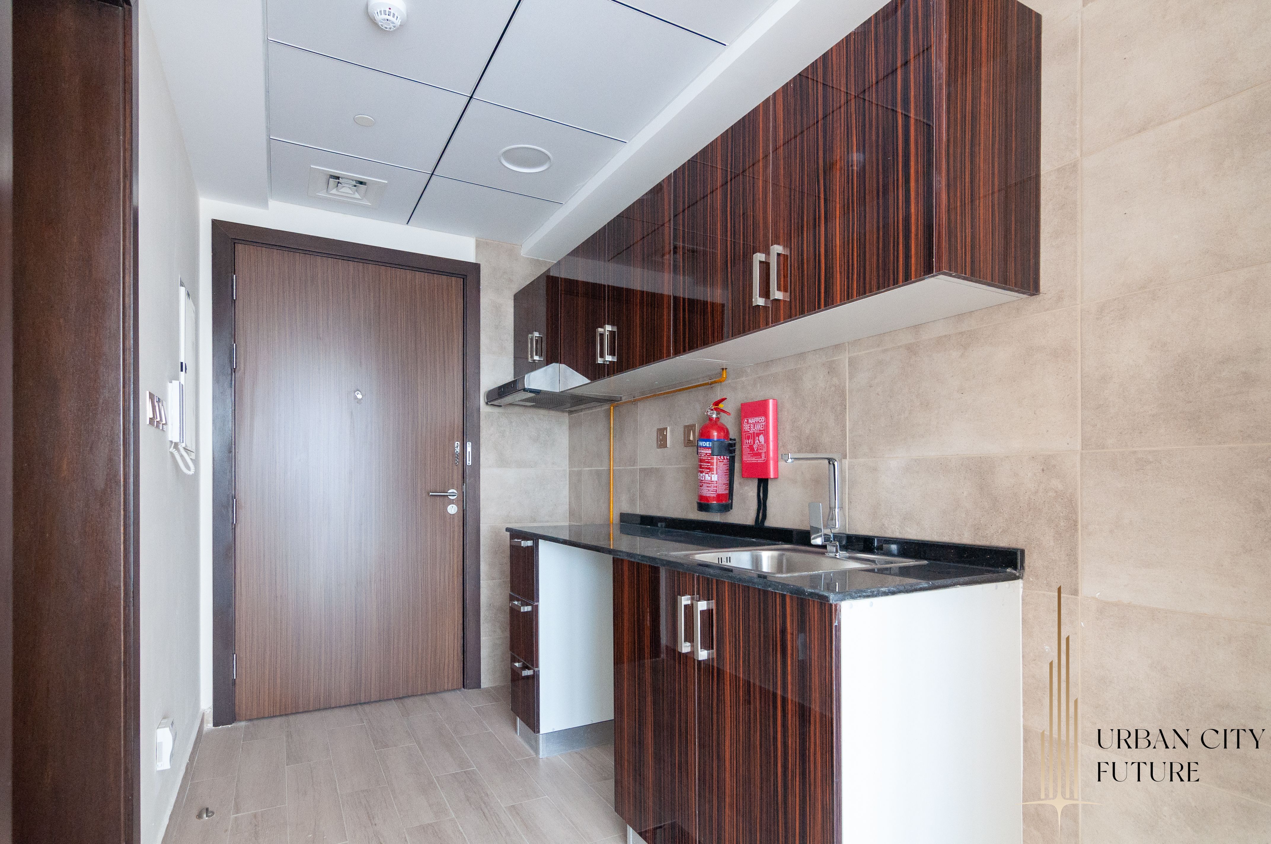 Good for Single/Couples - Prime Location - Last Unit