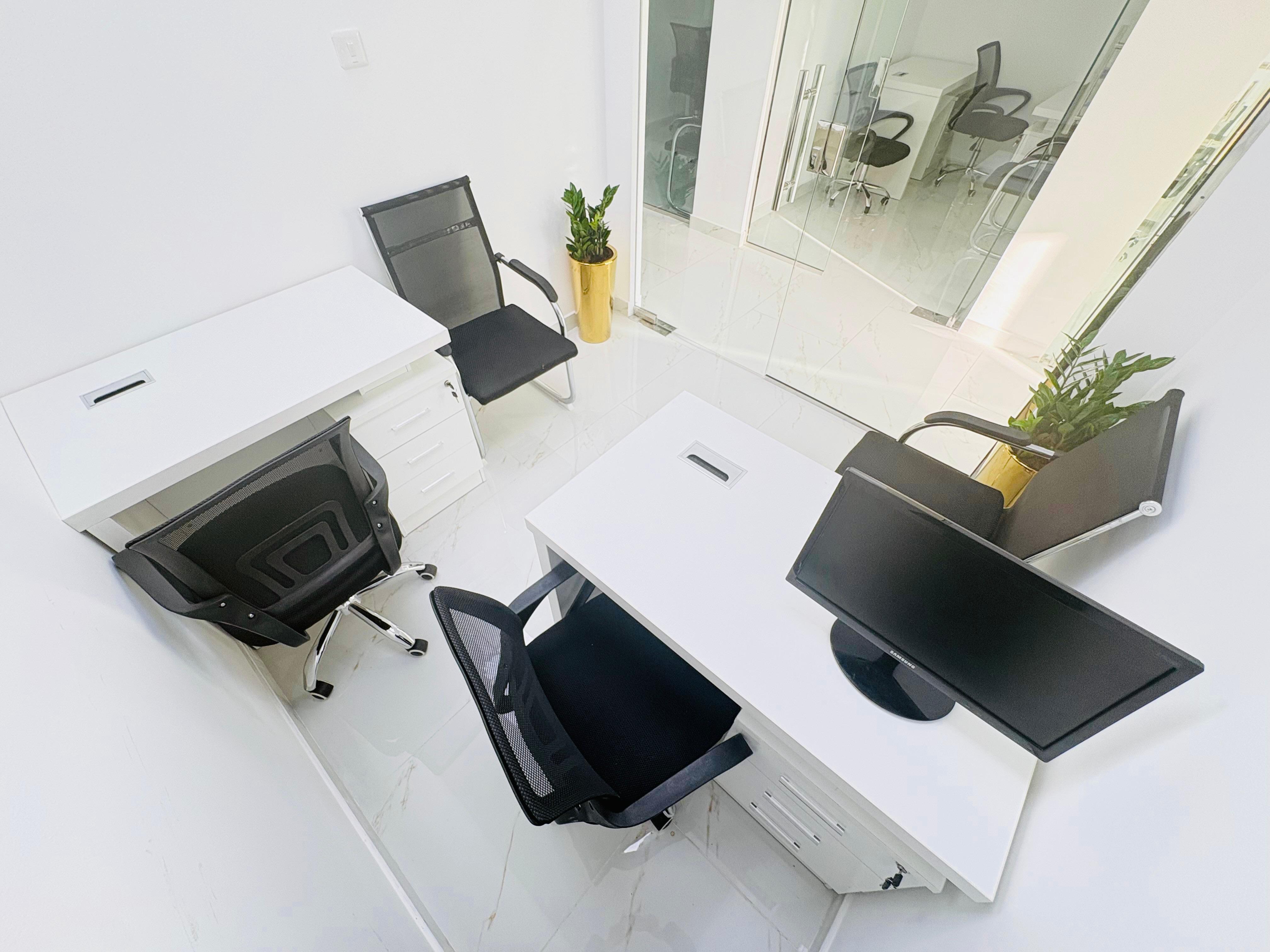 Premium Office for rent | Free All Utilities | Direct from Owner