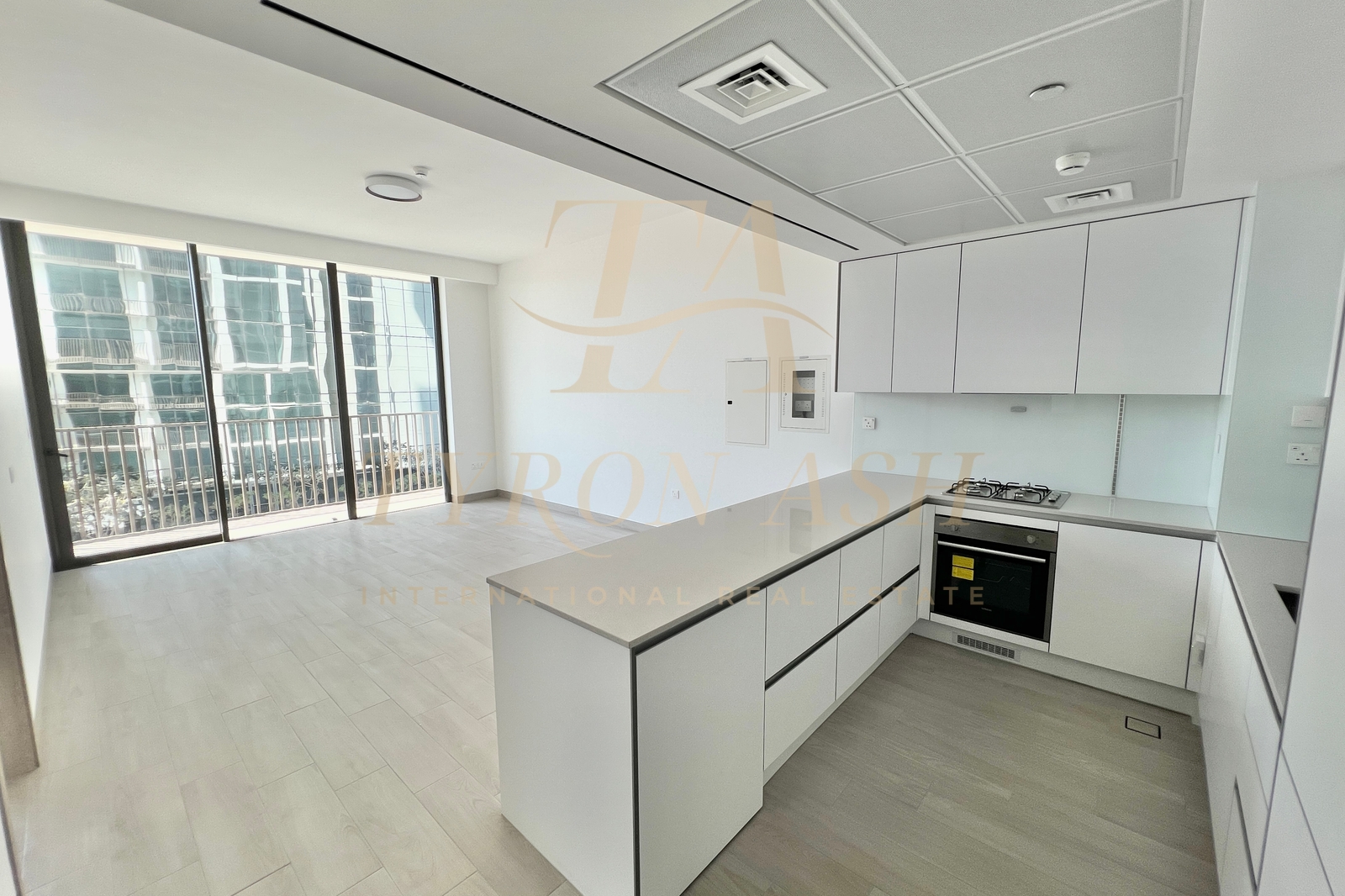 VACANT | SPACIOUS LAYOUT | PREMIUM