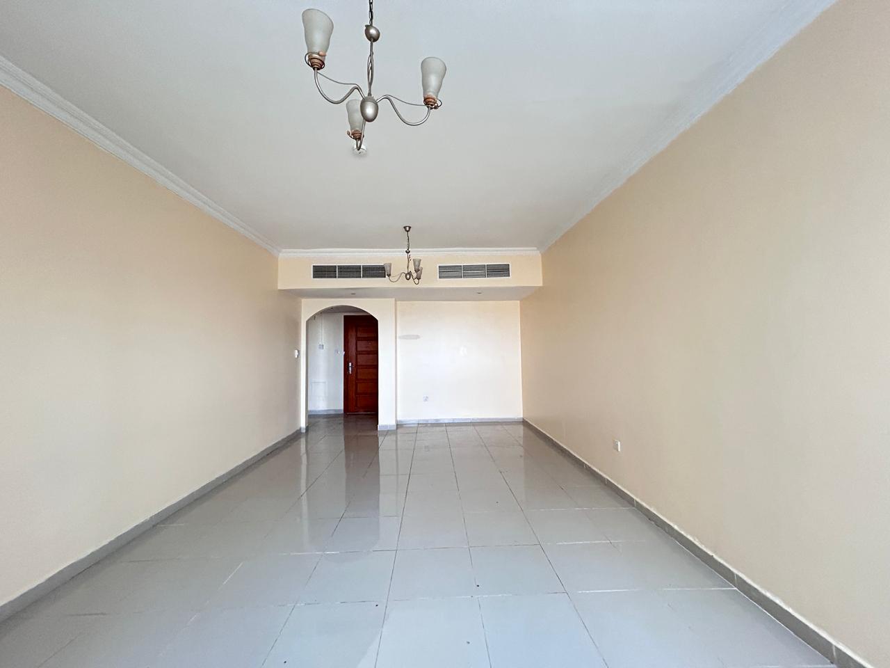 Huge 2-BHK // Parking // Wardrobes // Balcony // Prime Location // Close to Park // for family