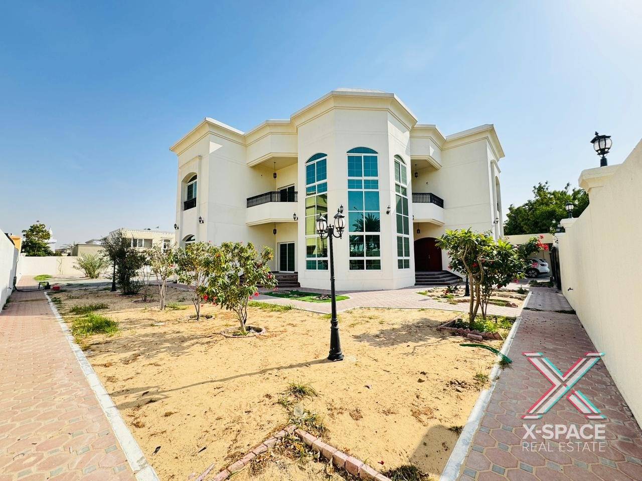 BEST DEAL / VACANT / PRIME LOCATION / BIG GARDEN