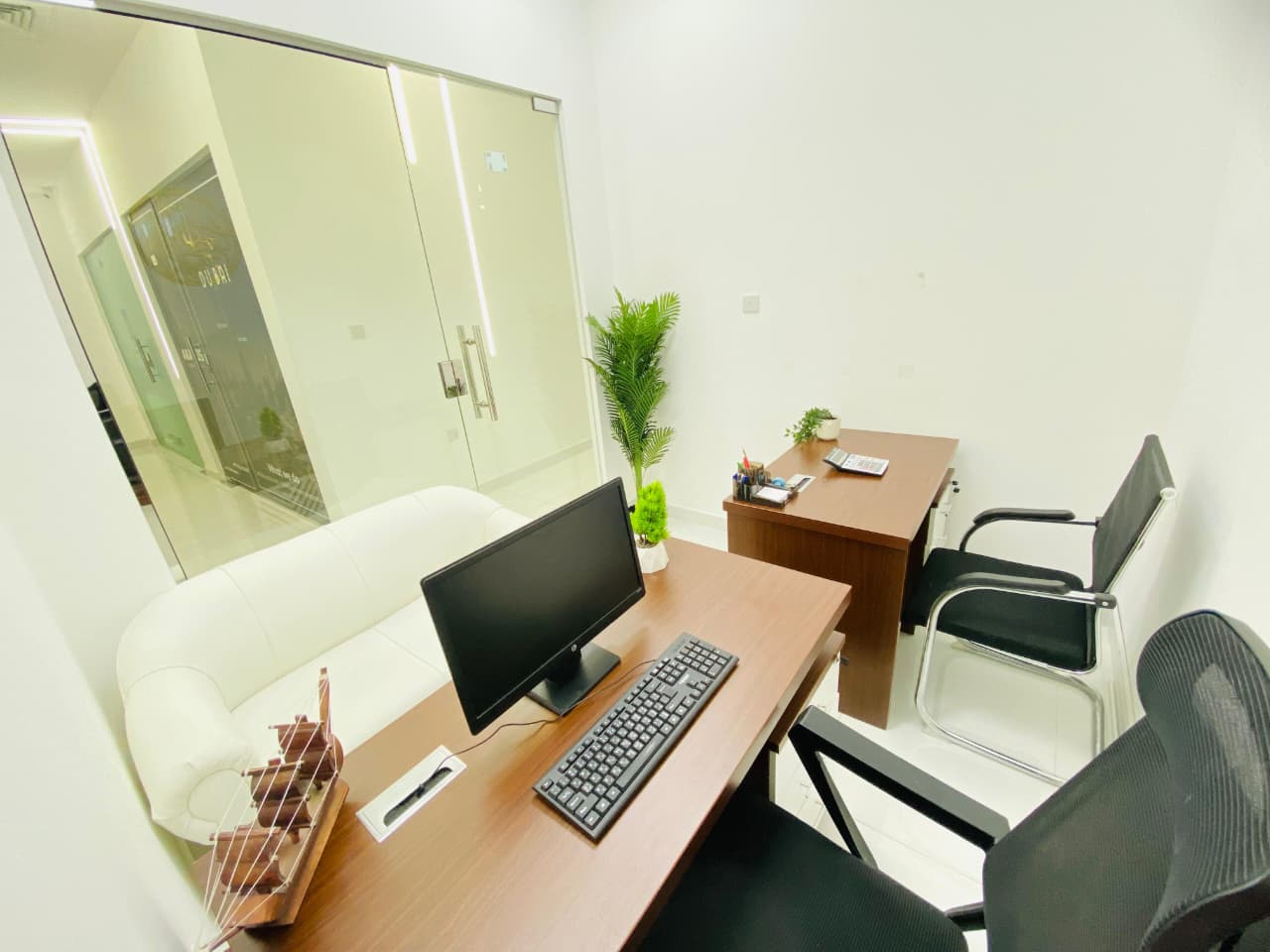 Brand new office |direct from Owner |near to Public Transport