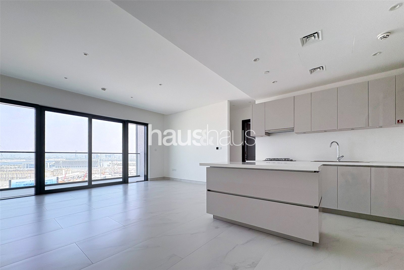 High Floor | Vacant on Transfer | Downtown Views