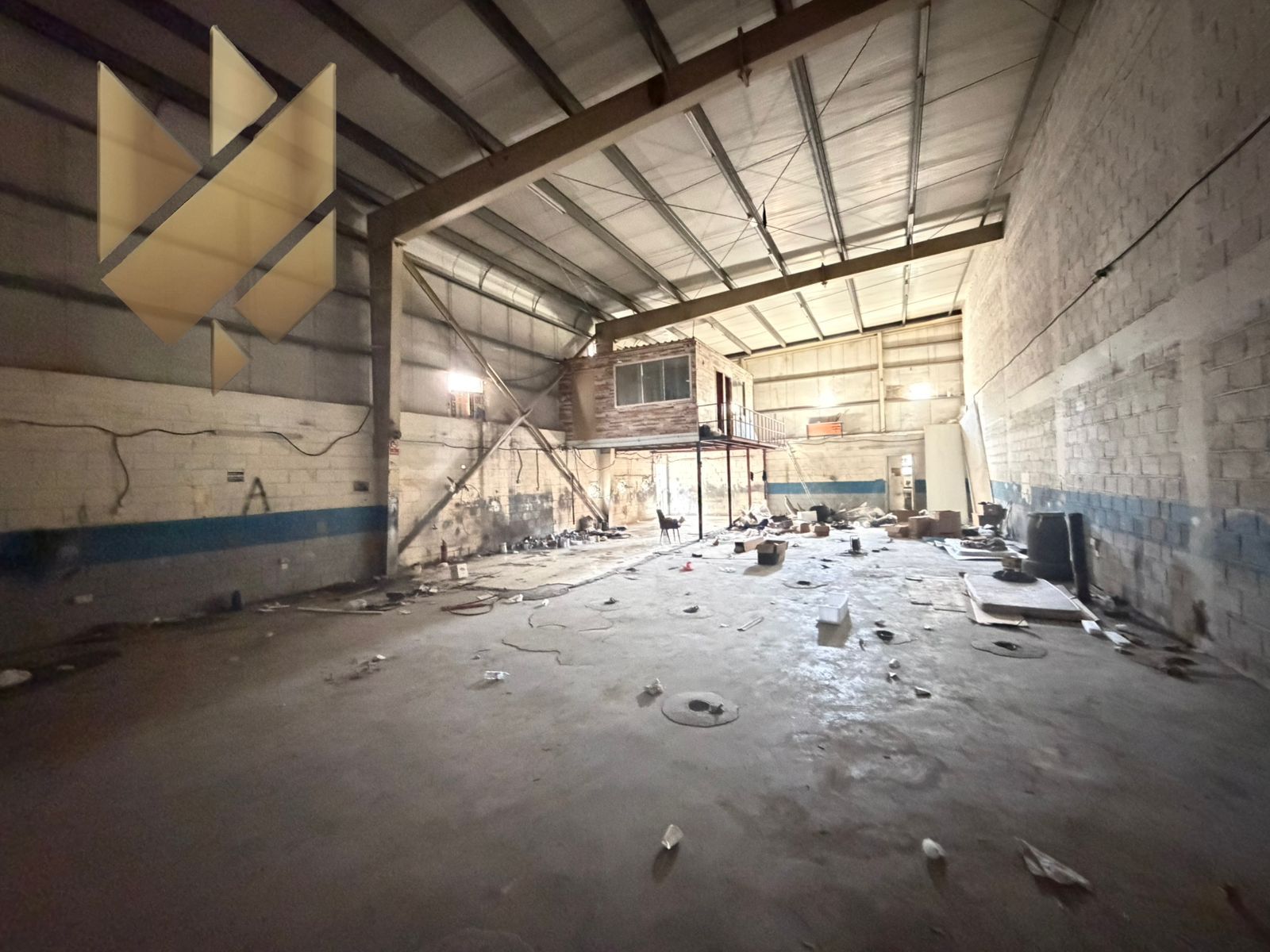 Warehouse for Garage or Lathe Workshop in Industrial Area 2 | 3,000 Sq. Ft. with Offices | Final Price AED 170,000 | Ready for Immediate Operation