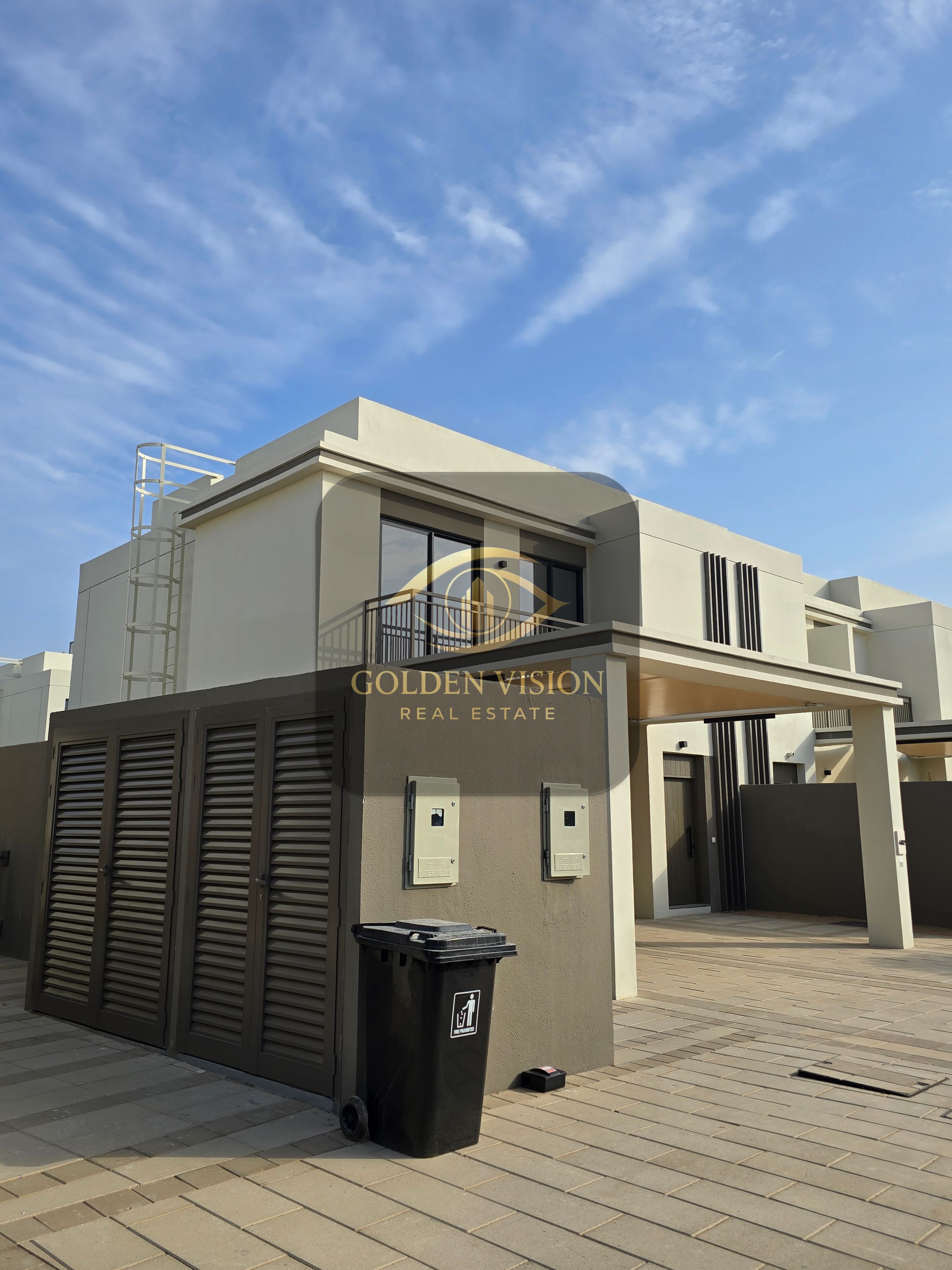 Luxury TH ready to move in Falcon Island