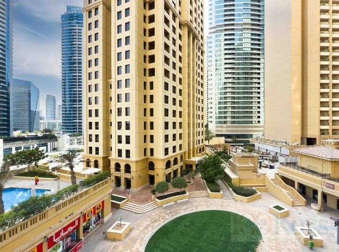SPACIOUS 2BHK / BIG LAYOUT / SEA VIEW