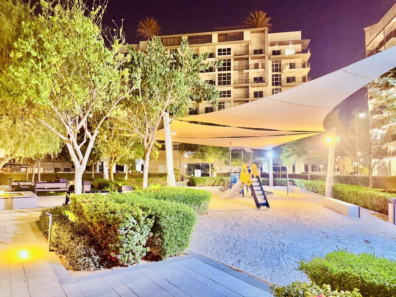 Brand New Luxurious Studio // Multiple Cheques // All Amenities