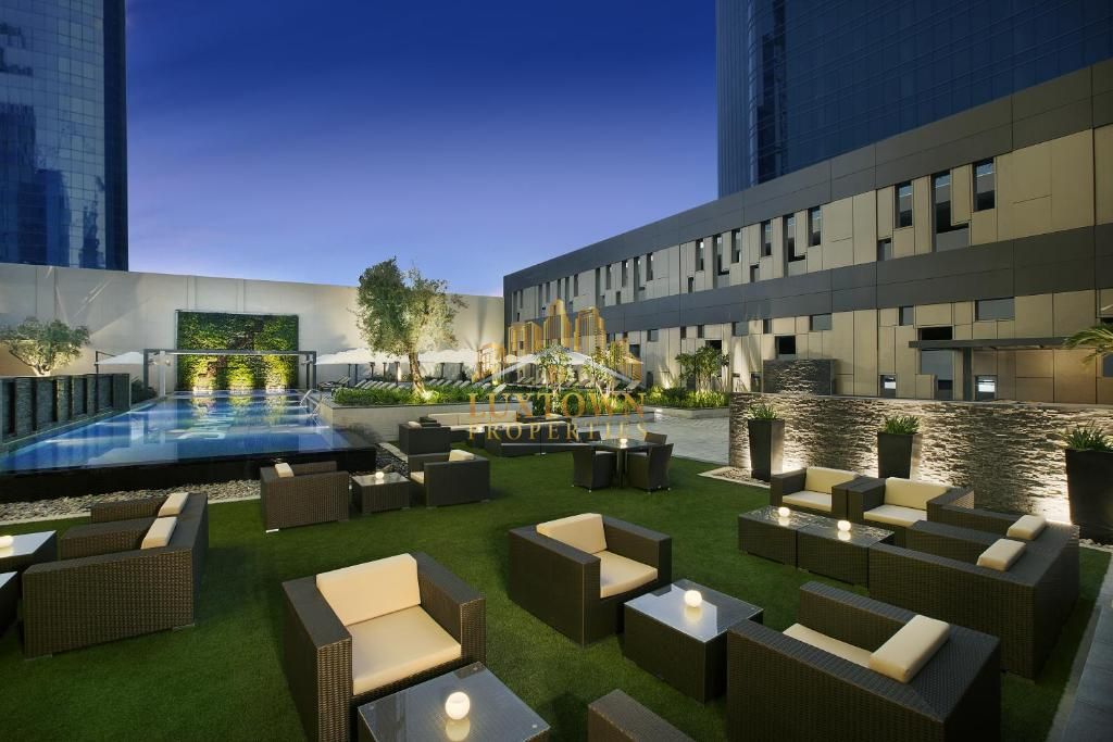Directly on the Canal - Spacious - Near Downtown