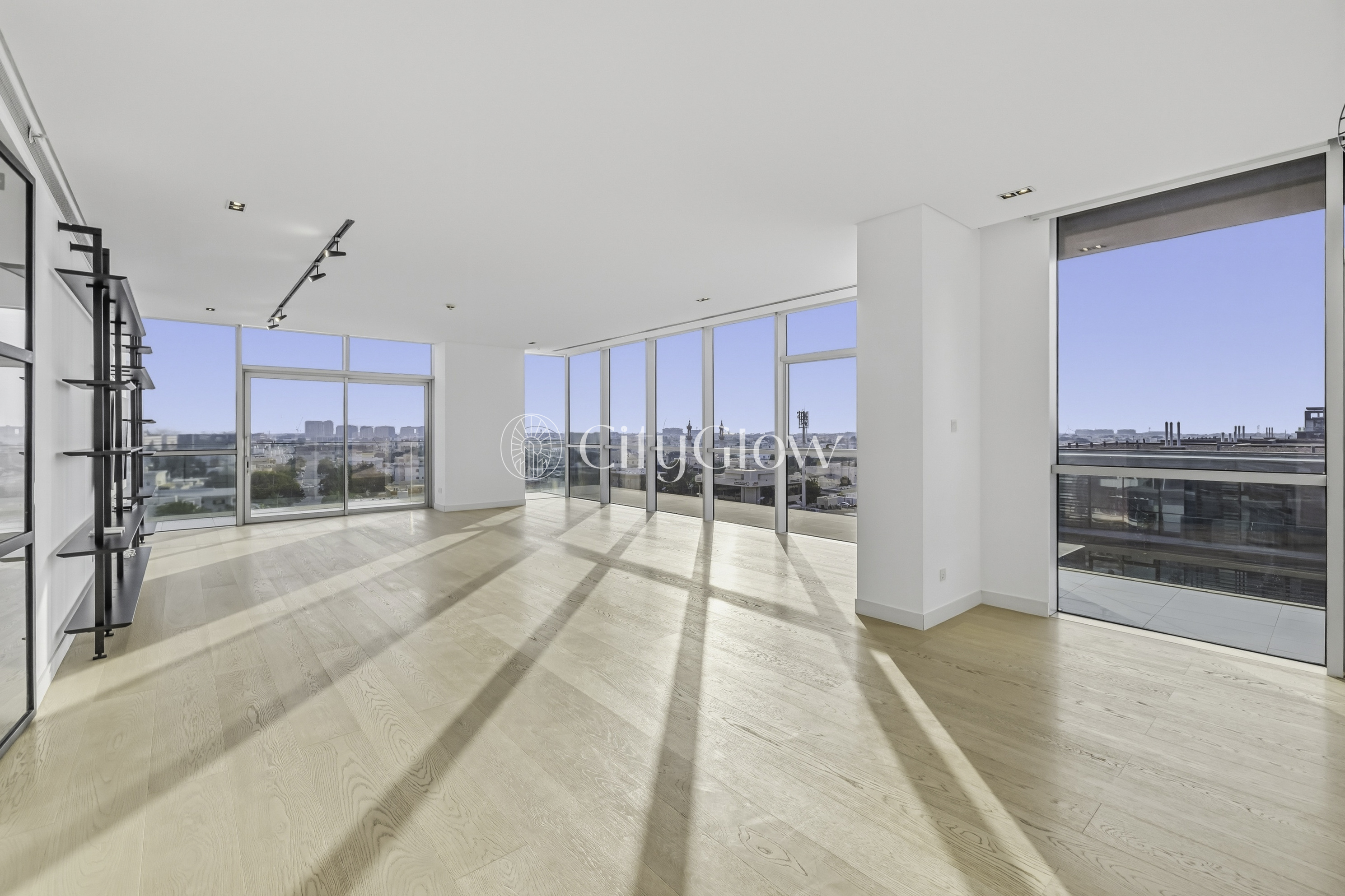 Upgraded 3 Beds + Maid | Exclusive | On High Floor