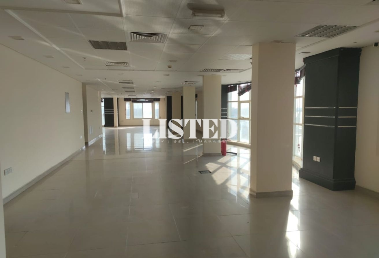 Centrally Located to RAK Corniche | Huge Layout