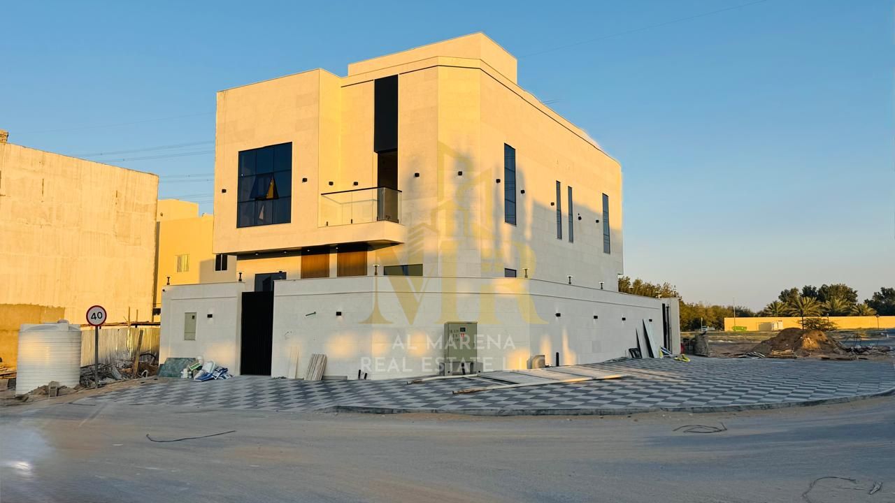 Villa d'angle de luxe à Al Helio 2 | Deux étages + toit-terrasse | 5 suites parentales | Terrain d'angle privilégié de 186 m² | 1 400 000 AED (frais i