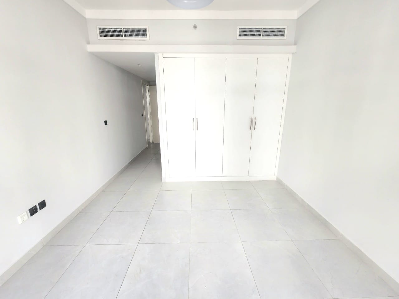 School Area near to PACE School 1bhk with balcony and 2washroom and GYM and kids playing area available