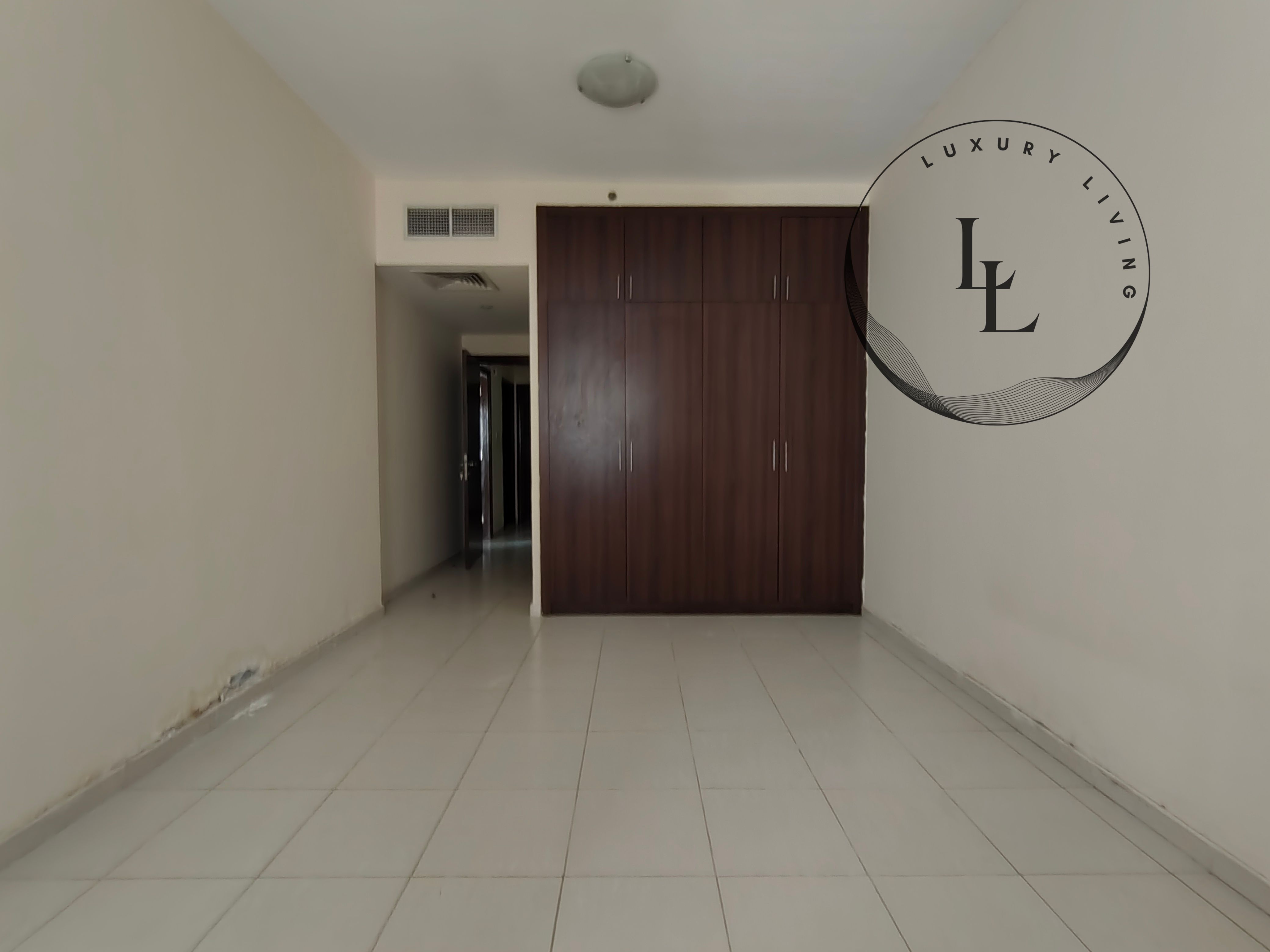 Lavish 1bhk apartment is available in 42k with parking free