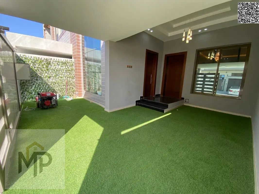 Modern villa for sale directly from the owner | Includes electricity, water, and air conditioning with flexible payment options | Freehold ownership f