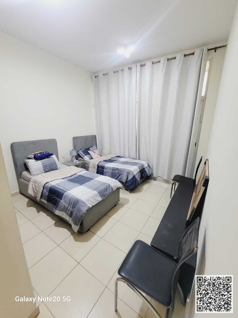 Luxurious two-bedroom apartment with brand new furnishings for monthly rent in Ajman - Al Rashidiya 3 - Ajman One Tower - all bills