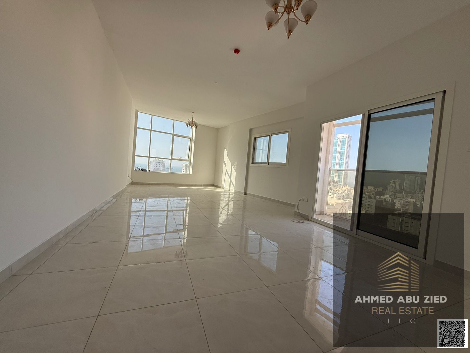 For rent 3BR apartment with maid room, 3 baths, spacious hall, equipped kitchen, balcony, central AC, parking, prime location.