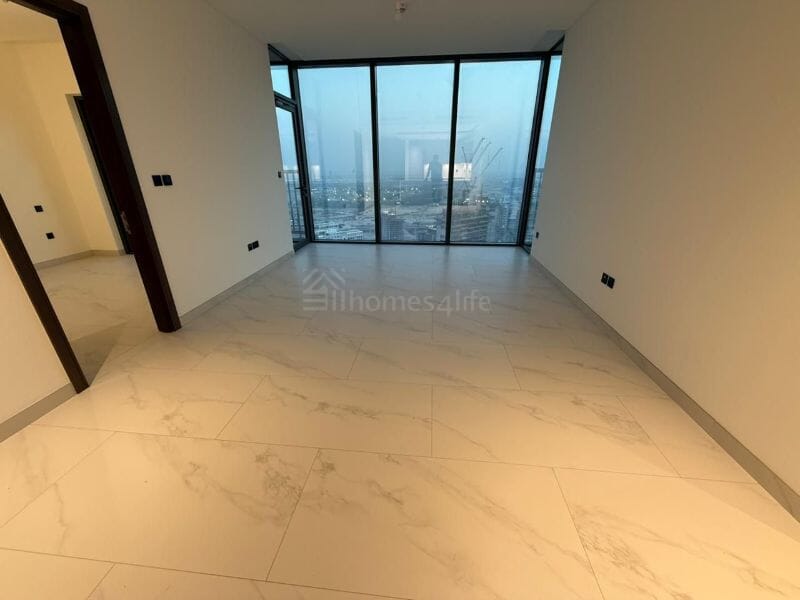 2BR |High Floor Corner |Skyline & Creek View