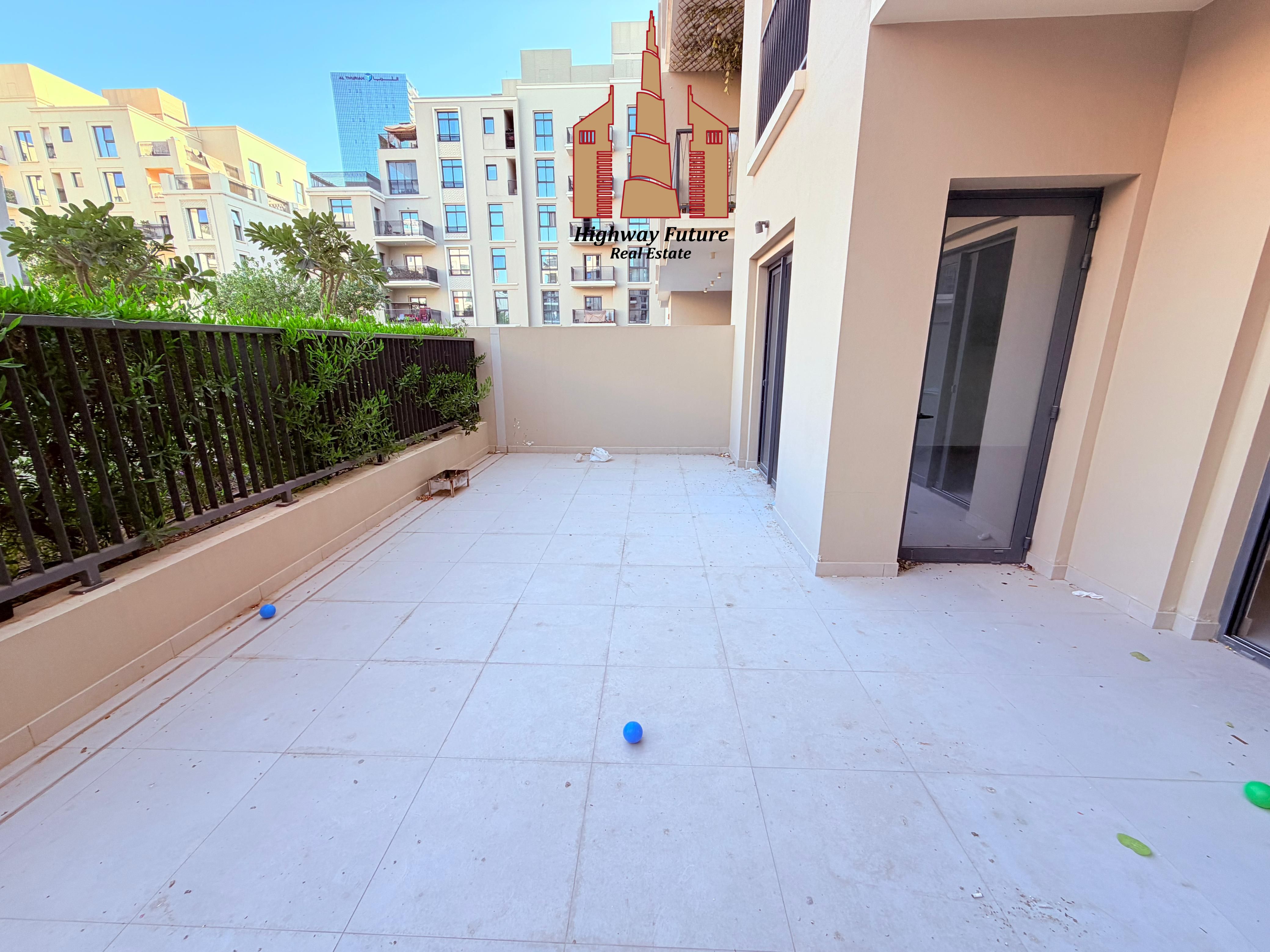 Luxurious 1-BR with Terrace | All Amenities | Gym