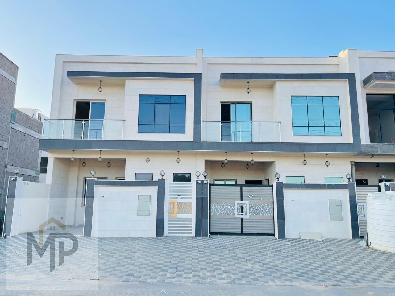 Modern townhouse villa for sale - spacious areas and elegant design, including registration fees