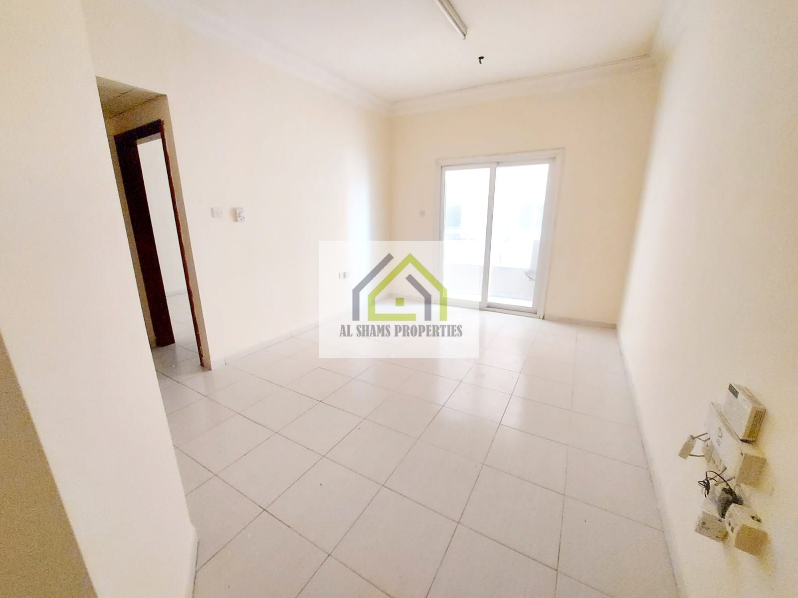 Spacious 1BHK with Balcony on Prime Location