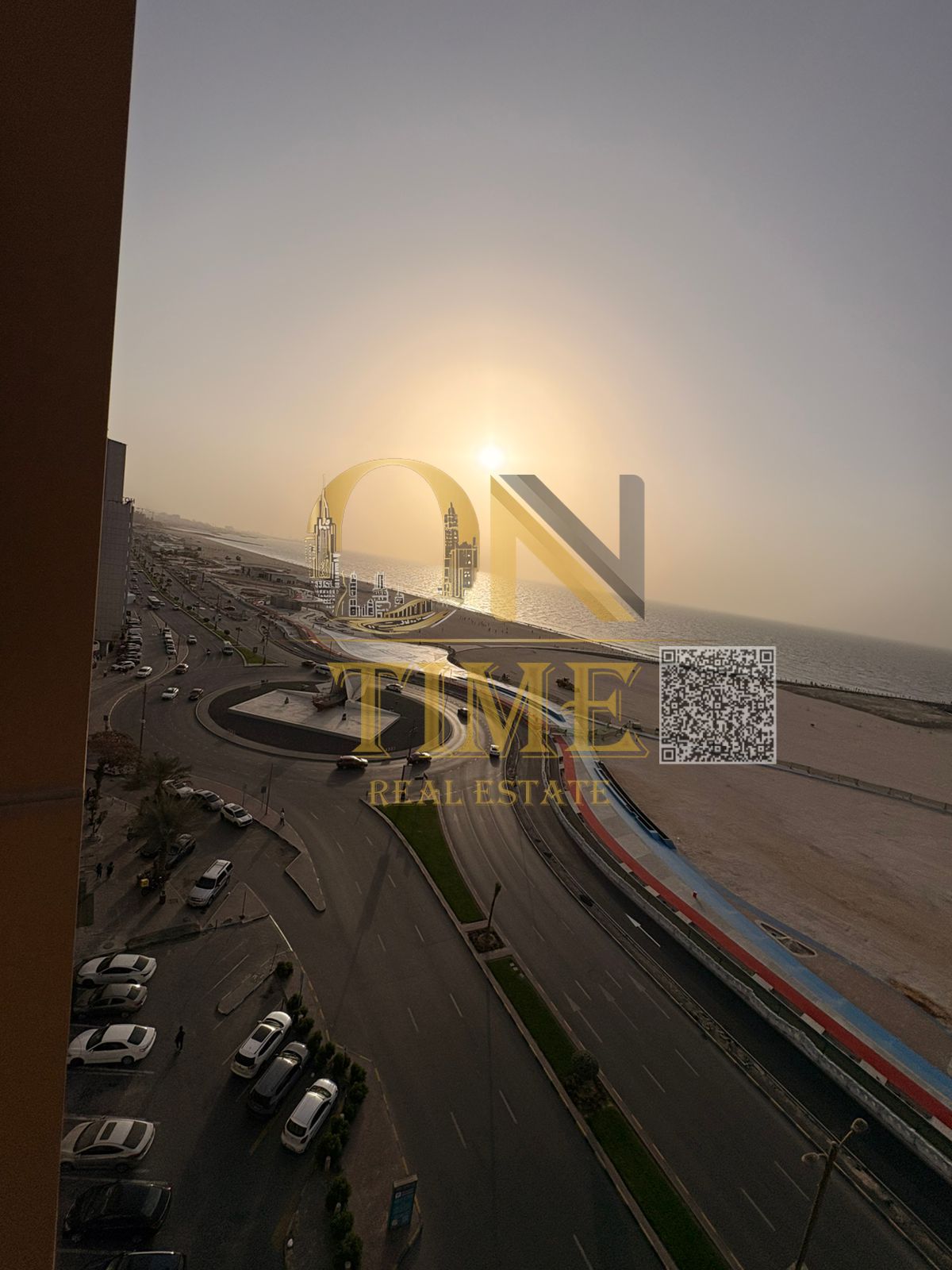 For monthly rent: a distinctive two-bedroom apartment with a living room, including utilities, with a sea view and private parking.