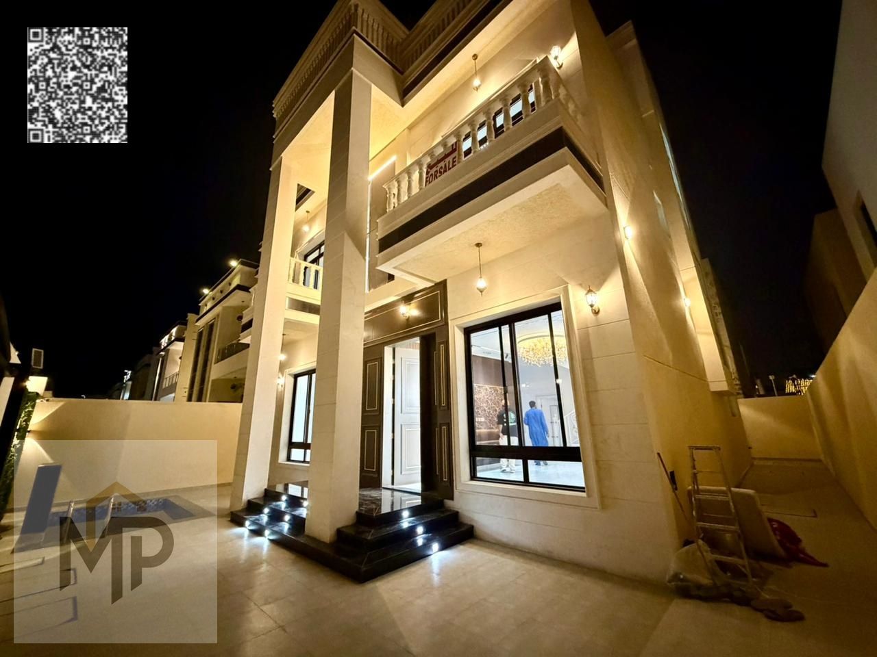 Villa (with swimming pool) for sale in Ajman| Al-Yasmine area 5 rooms, a sitting room, a hall, a maid’s room and a roof Freehold| The price includes w
