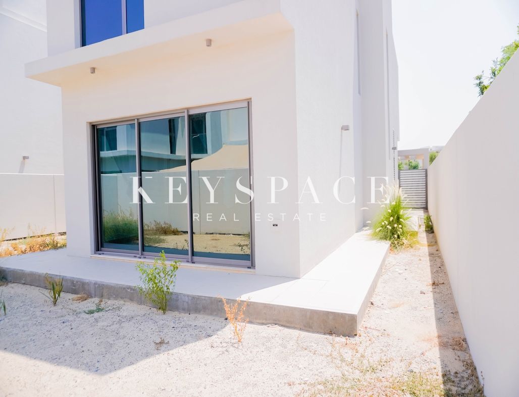 Contemporary Masterpiece | Private Enclave | Understated Modern Luxury | Resale