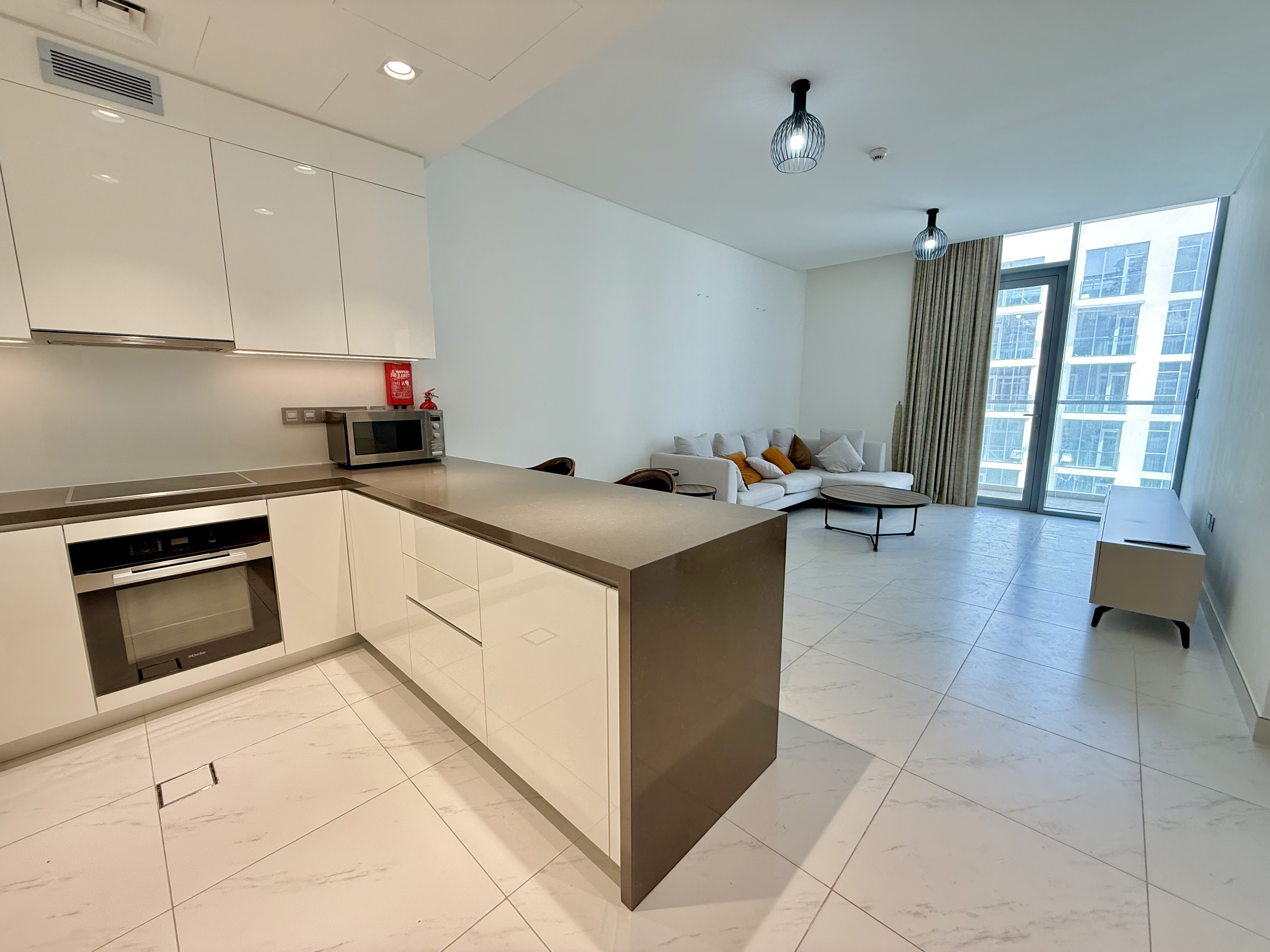 Prime 1BR | Burj View | Flexible Cheques Vacant