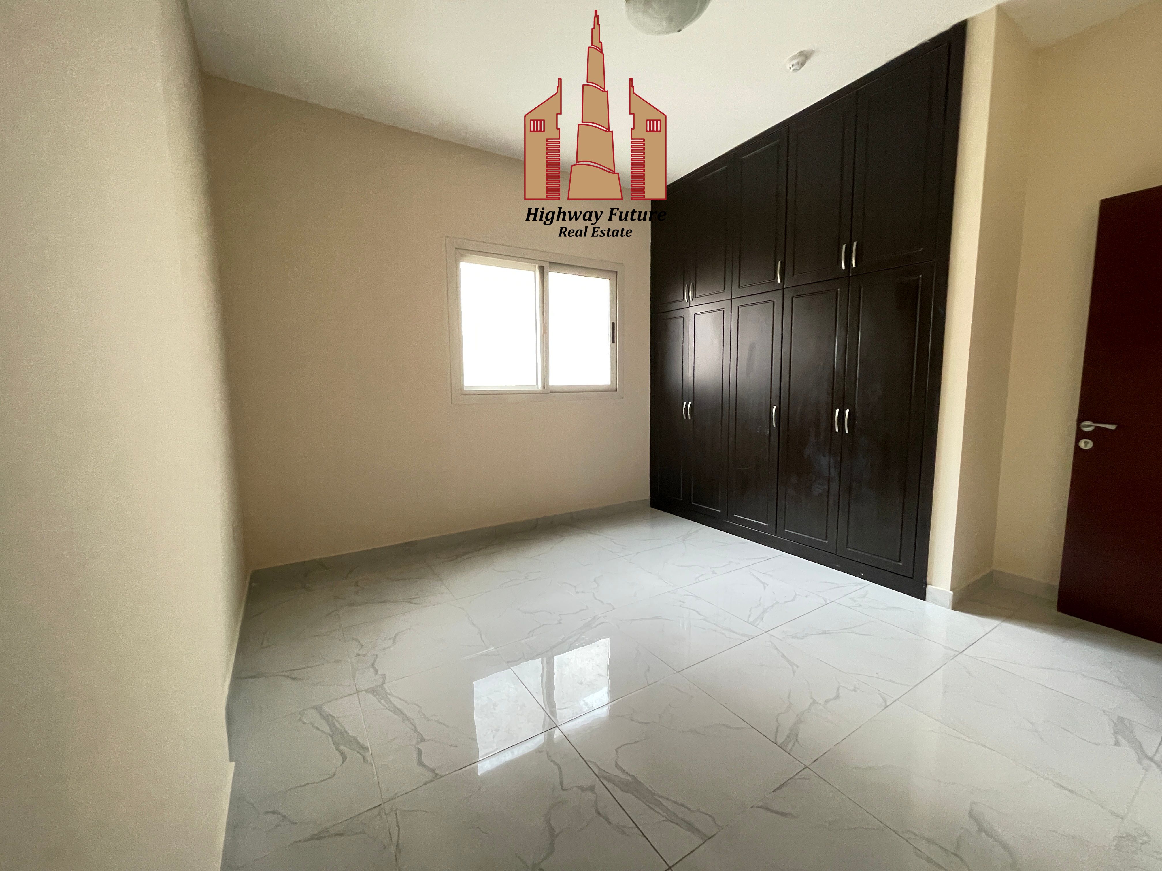 Amazing 1BHK Apartment close kitchen 2Baths covered parking