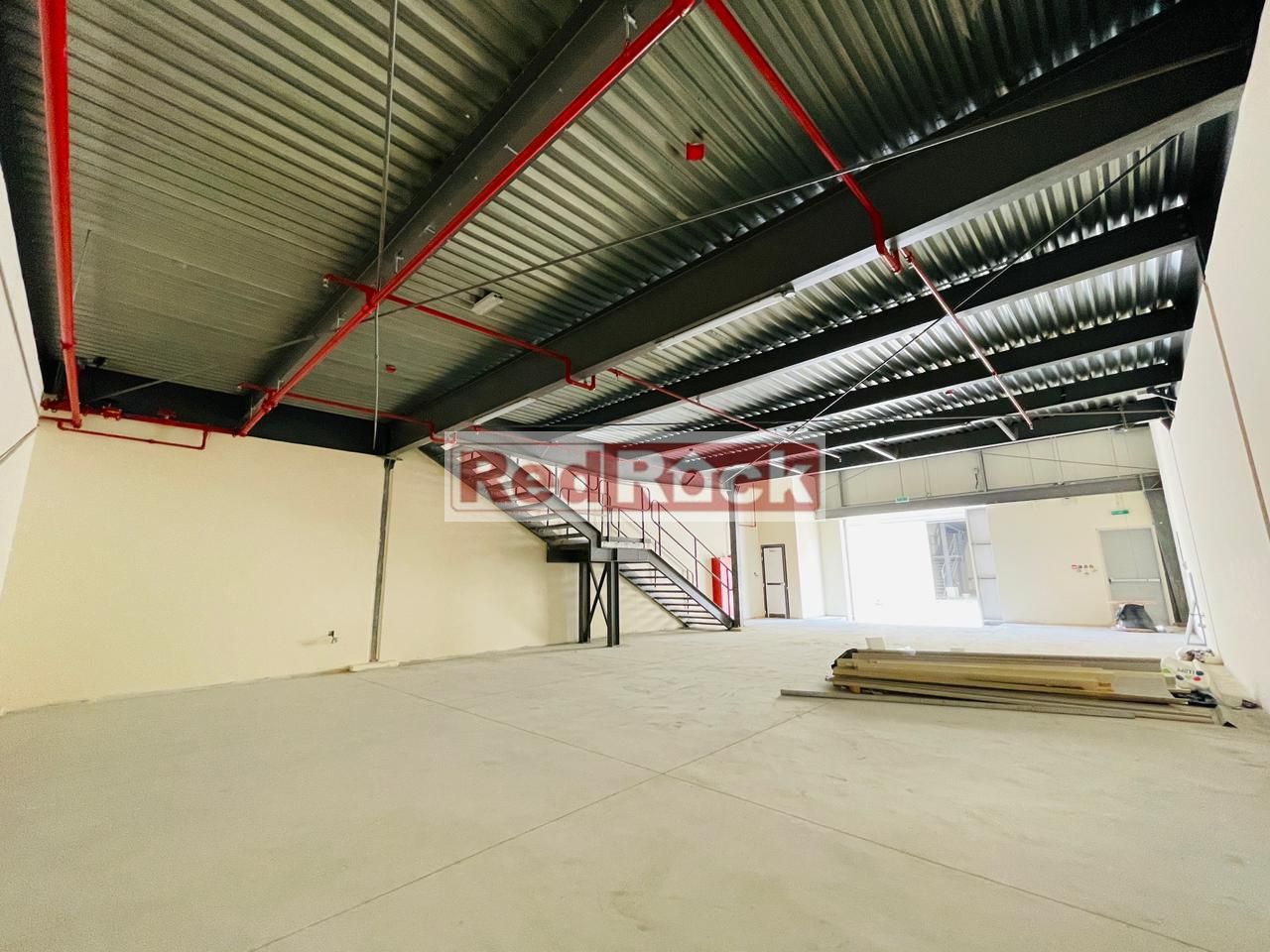 Contemporary Premium 2900 Sqft Warehouse