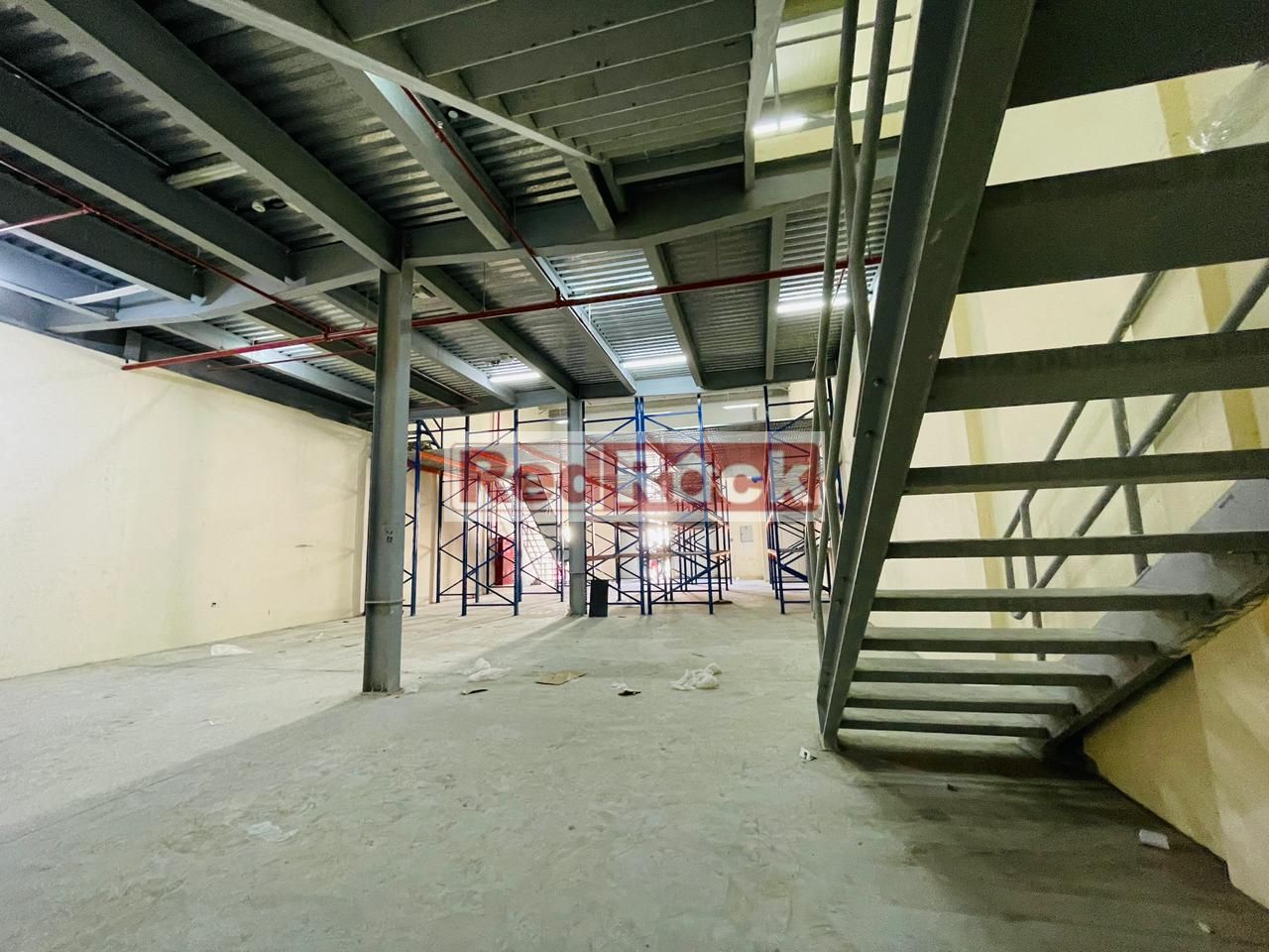 Spacious Insulated Warehouse with Mezzanine