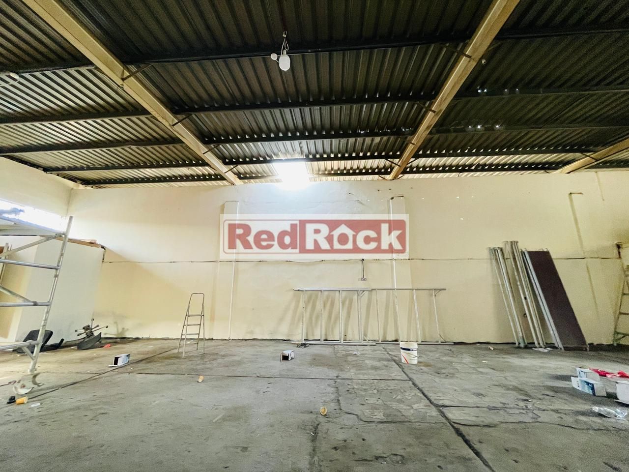 Prime 2000 Sqft Warehouse with office