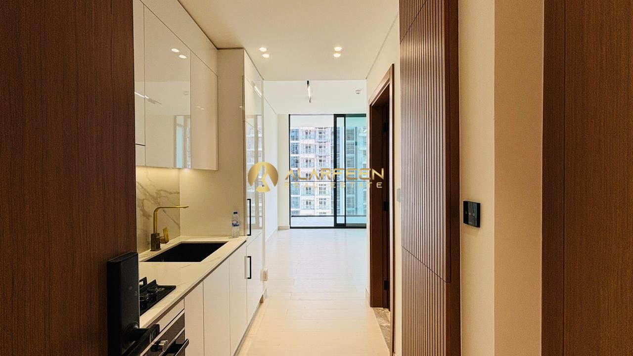 Cozy Studio | Pool View | Fitted White Goods