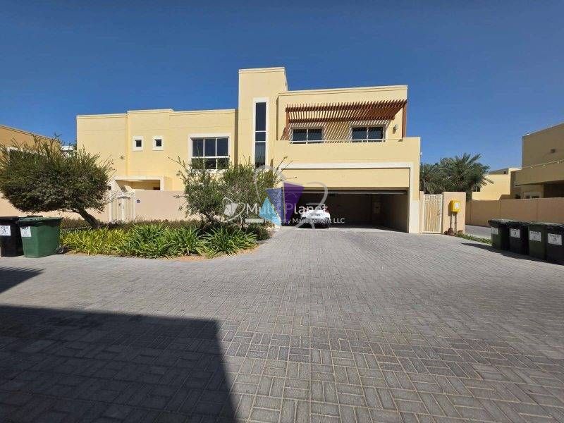 Exclusive Community 5+Study/Pool