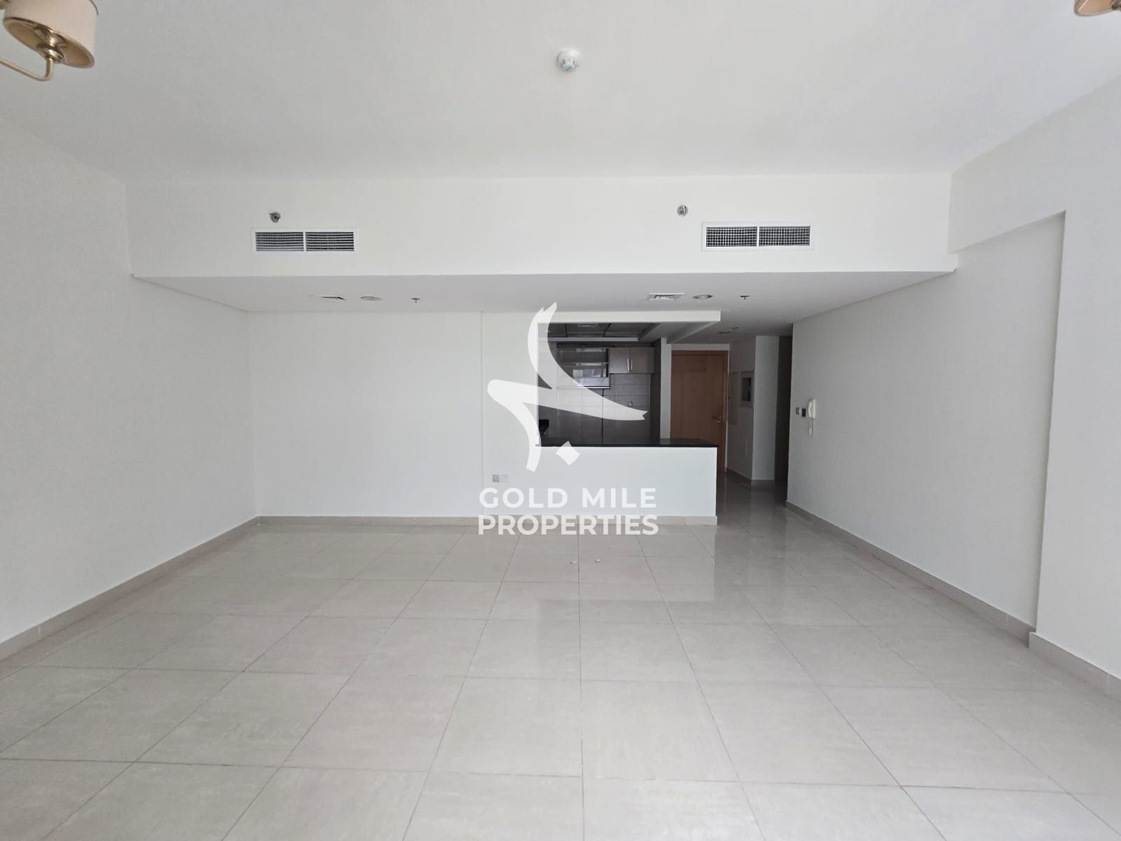 LUXURY 2 BR - ELEGANT LIVING - MULTIPLE VIEWS