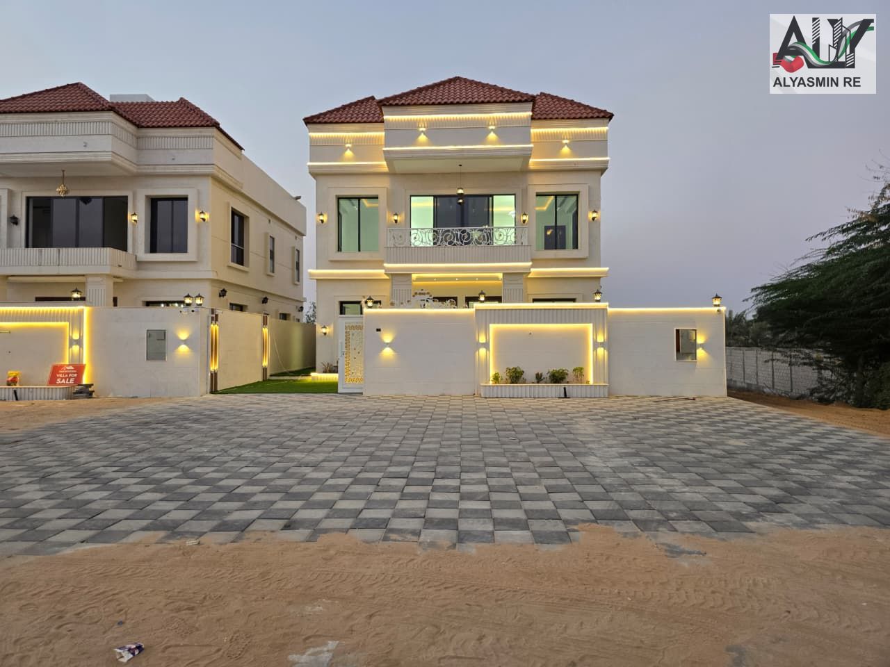 Luxury classic villa for sale in Al Zahia area - super deluxe finishing and strategic location | Close to all services
