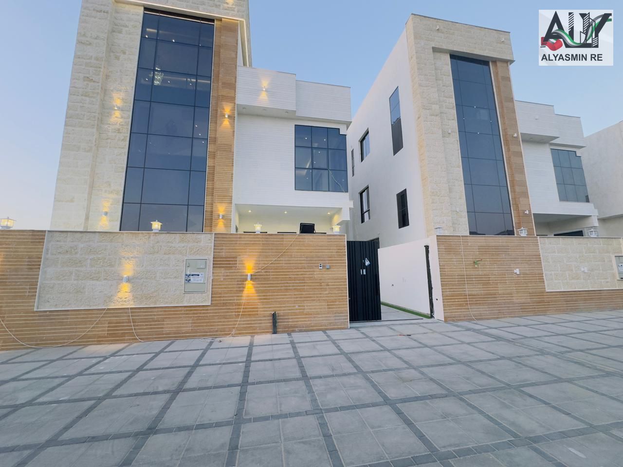 For sale, a villa with a swimming pool, including registration fees, in a prime location near Azha roundabout, freehold for all nationalities