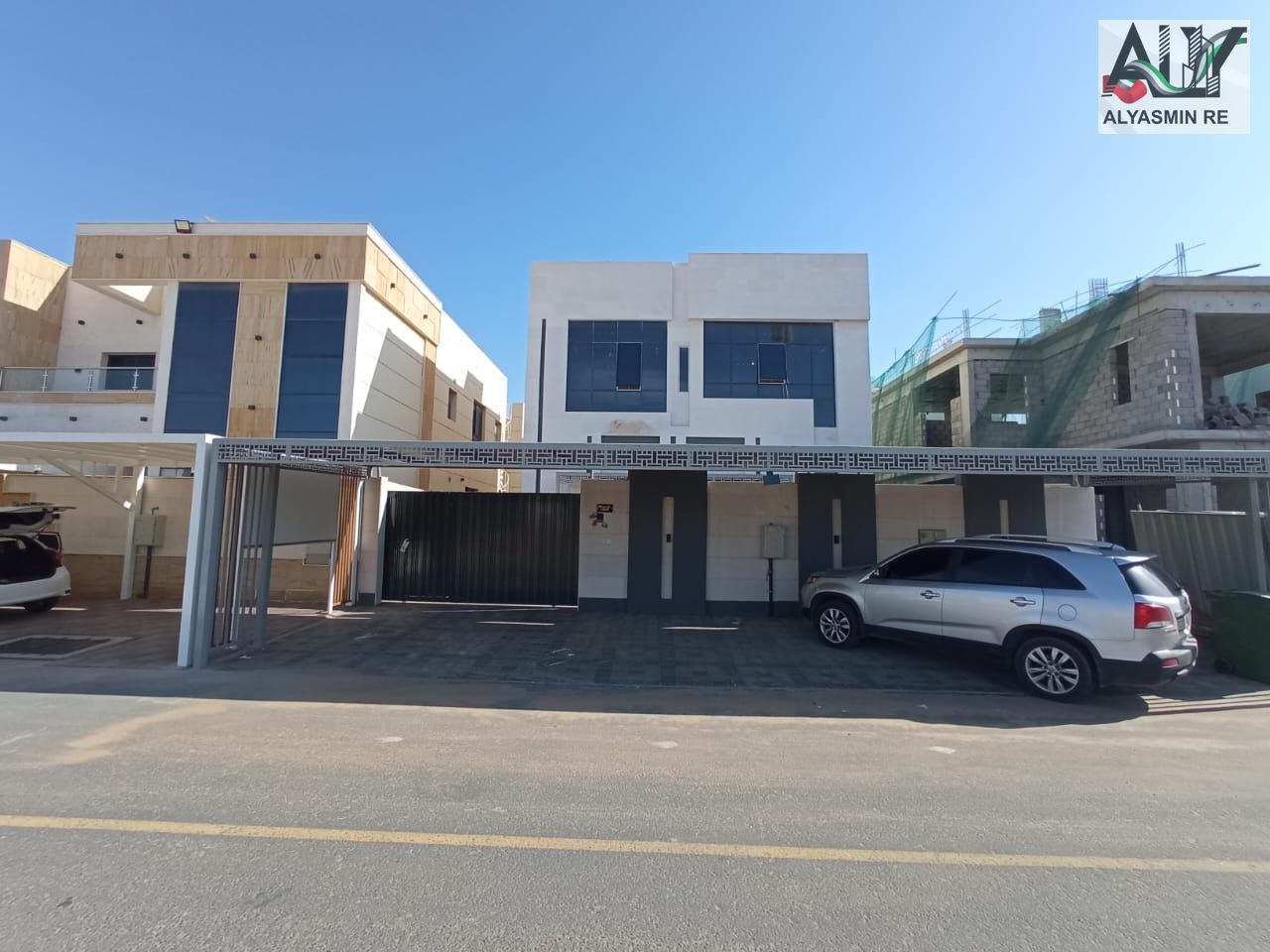 For rent, a villa in a prime location in Al Zahia, consisting of 4 rooms, at a special price